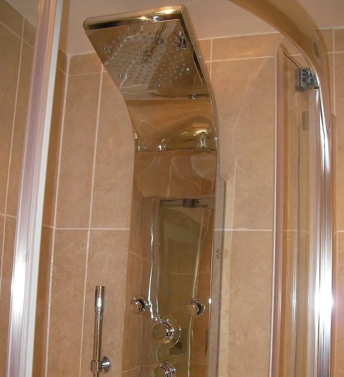 The Bath House Boutique B&B - In-Room Breakfast - Free Parking Bed & Breakfast