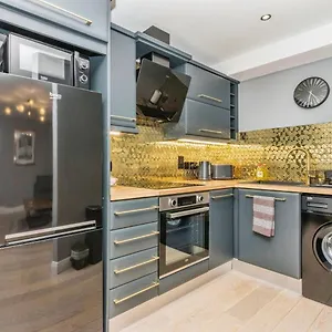 Apartment Modern Hut In Belfast