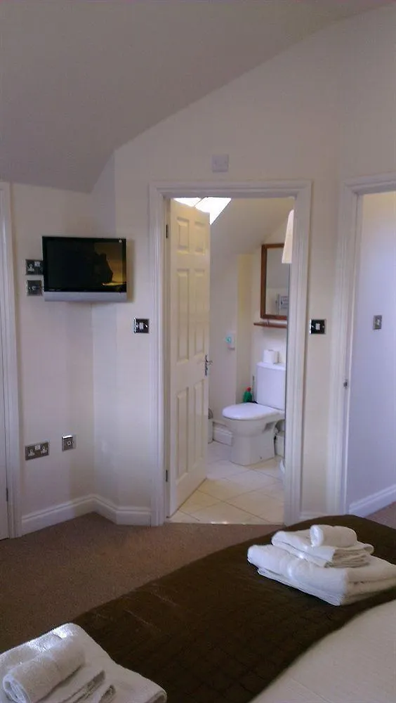 The Bath House Boutique B&B - In-Room Breakfast - Free Parking Bed and breakfast