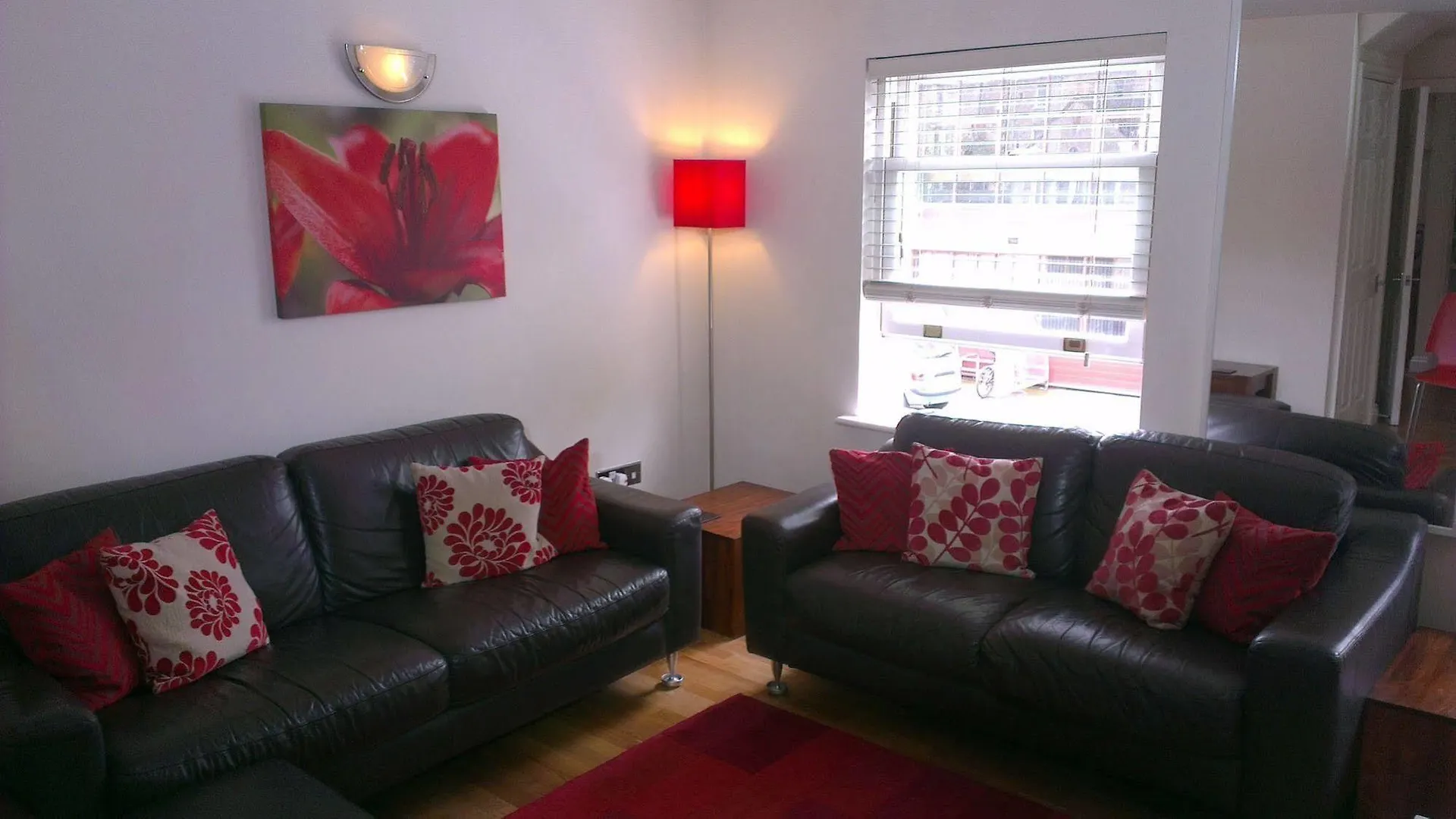 The Bath House Boutique B&B - In-Room Breakfast - Free Parking Bed and breakfast